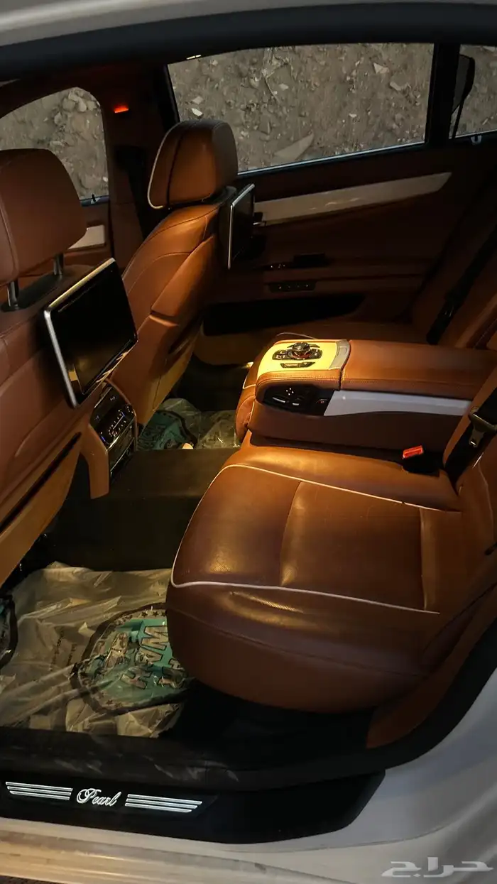 بي ام دبليو 750li توين تيربو 9