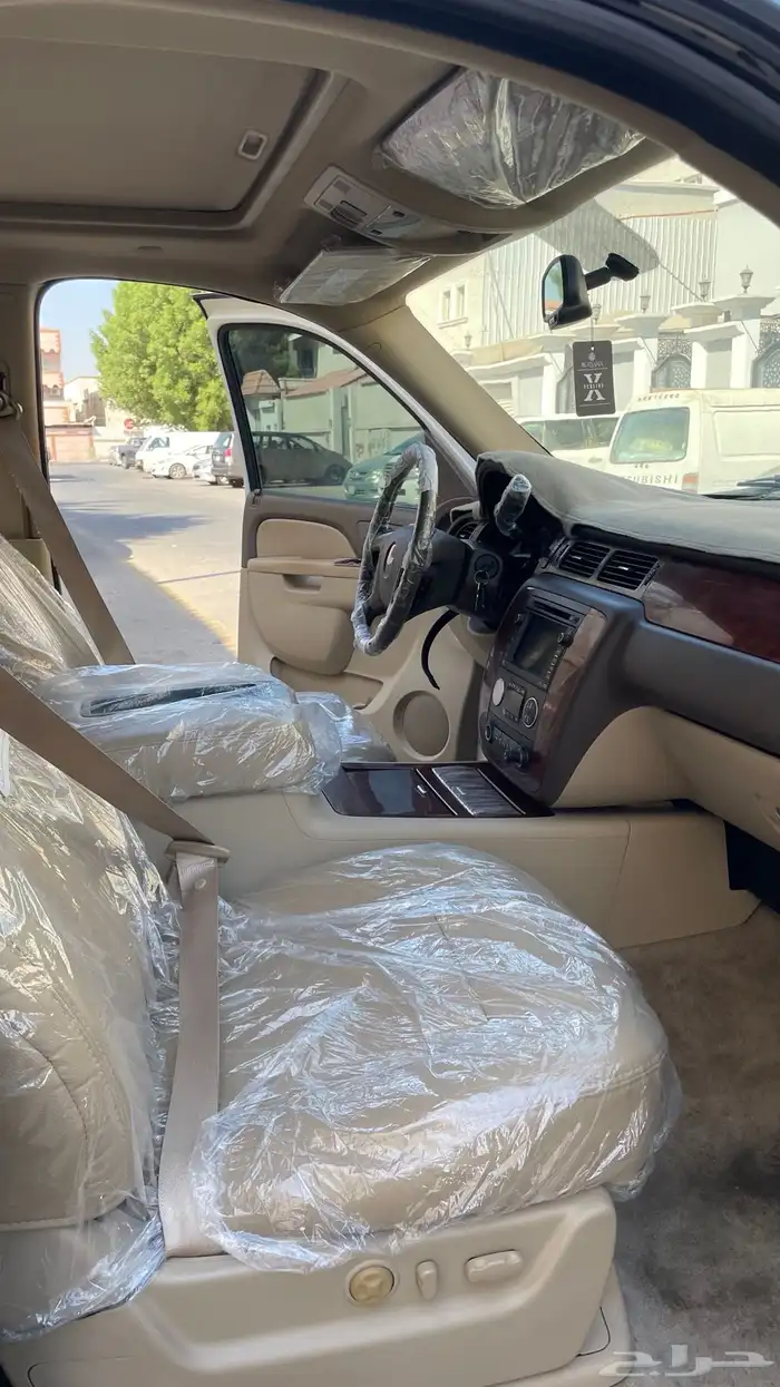 تاهو ltz فل كامل نضيف جدا  ممشى 250 كيلو فقط 10