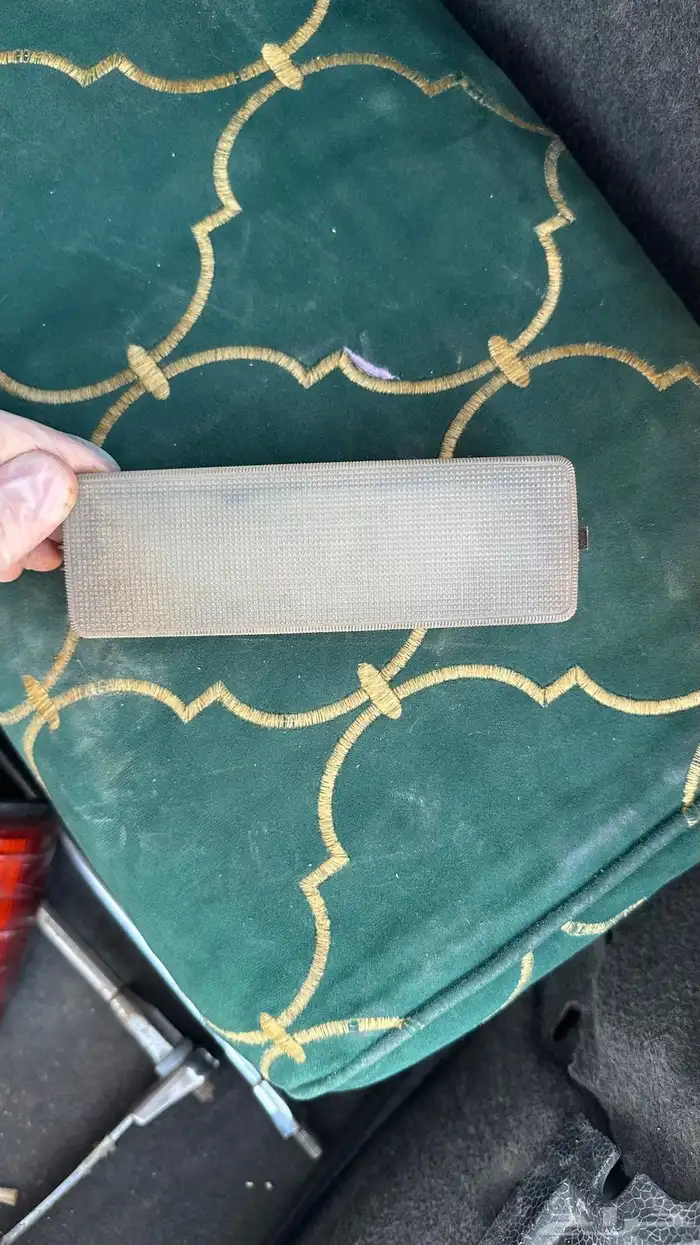 مرسيدس 560 و شبح 9