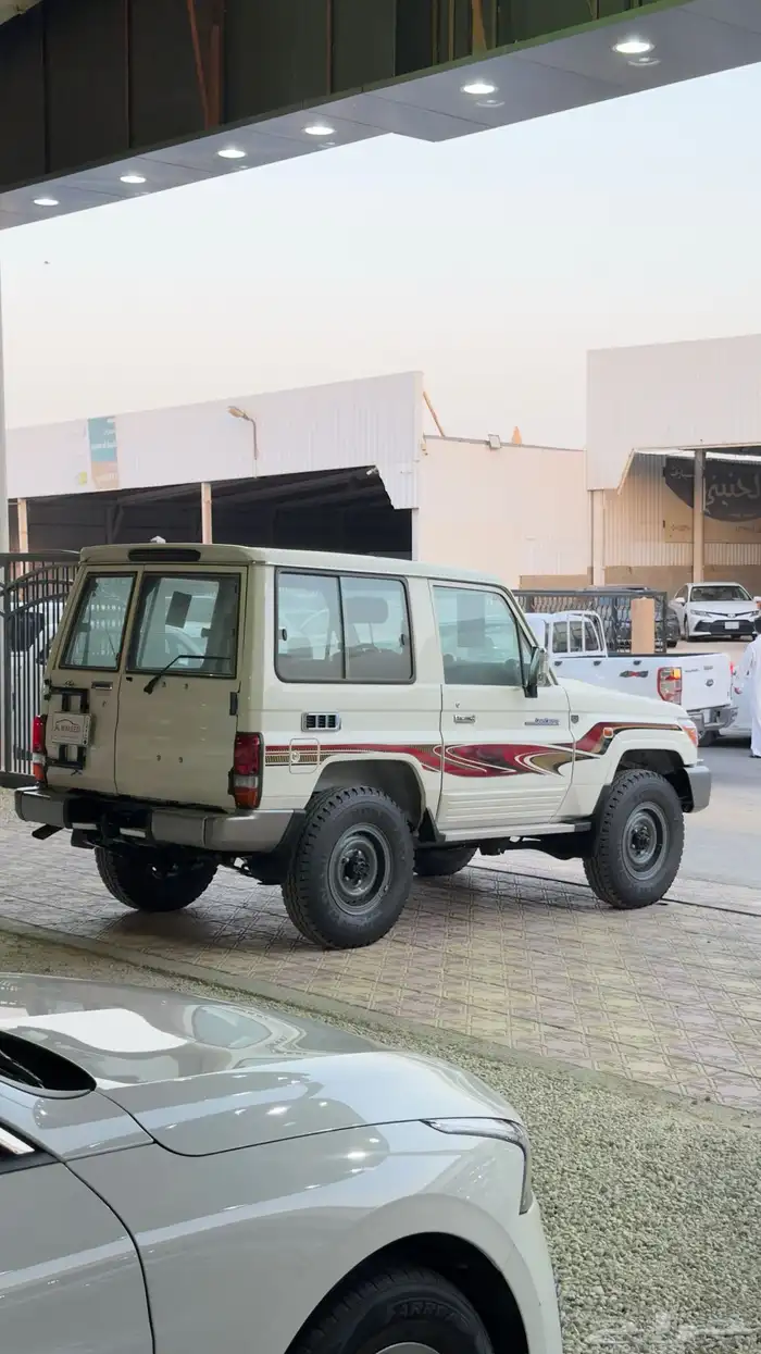 جيب ربع 15 بريمي تم البيع 5