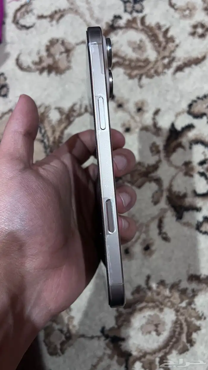 ايفون 16 برو ماكس نظيف 3