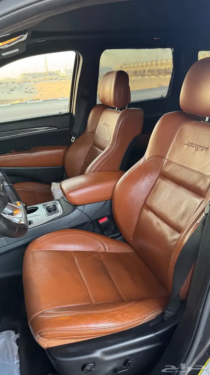 قراند شروكي srt 2015 14