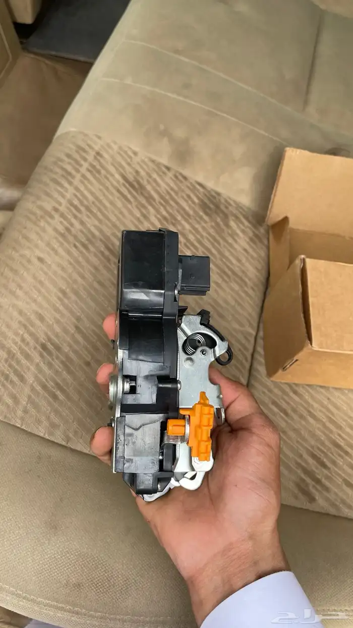 قفل باب تاهو خلفي ايمن 1