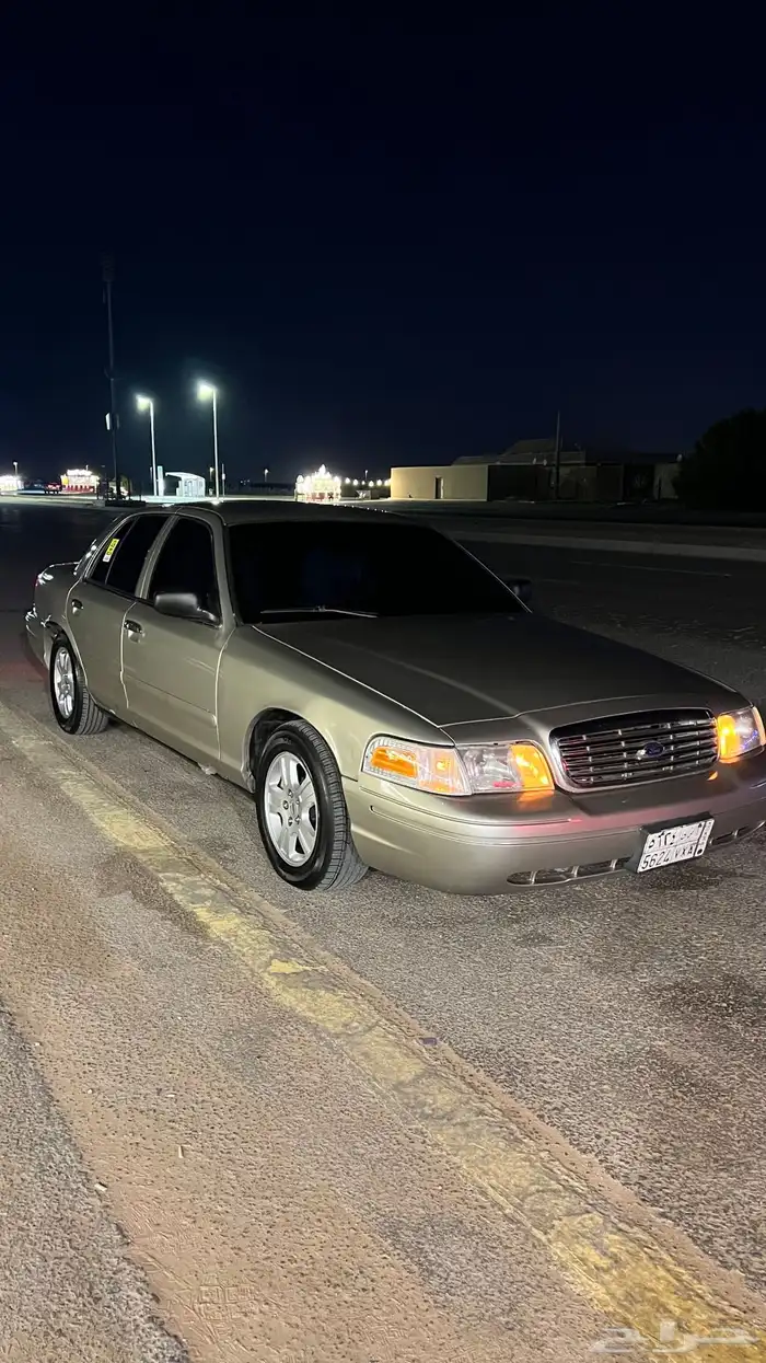 للبيع فورد فكتوريا 2