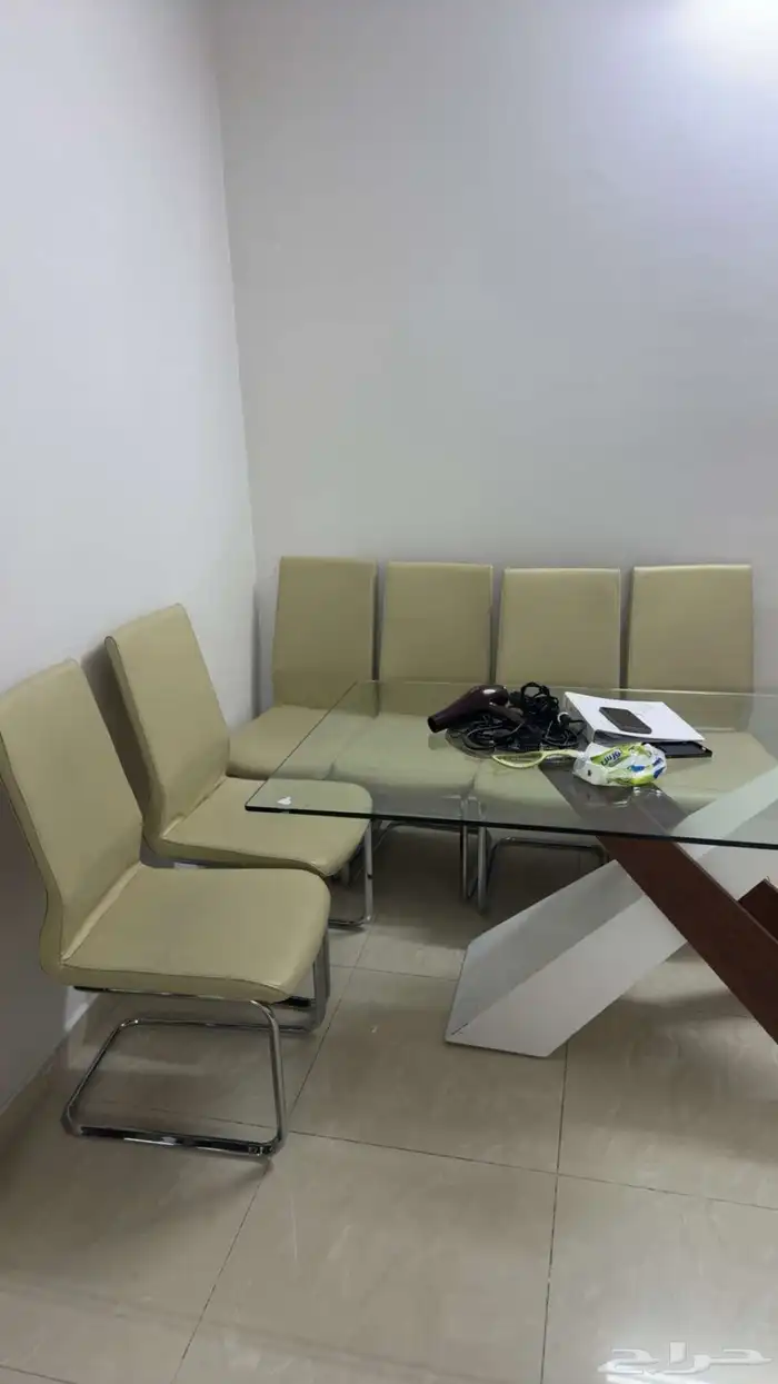 طاولة طعام 0