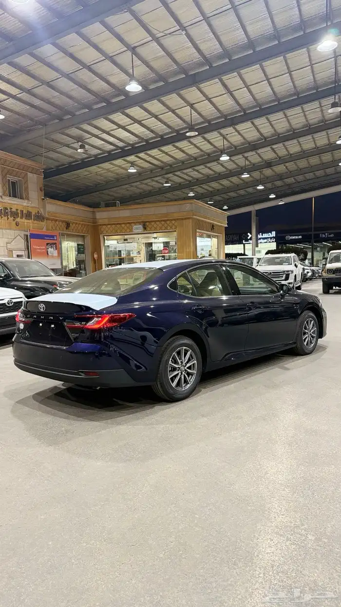 تويوتا كامري E بنزين 2025 وارد الوكيل كحلي 1