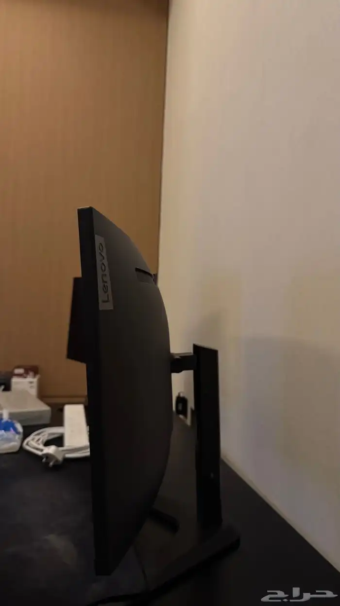لينوفو شاشه قيمنق و مكتبي 1
