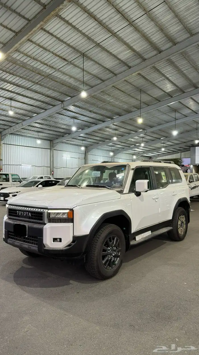 برادو 2025 ديزل TXL-2 محرك 2800 مقاعد جلد سعودي ابيض لولوي 2