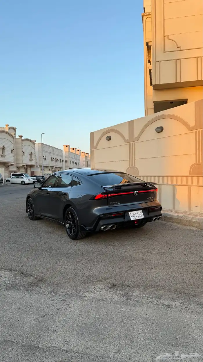 شانجان UNI V 8