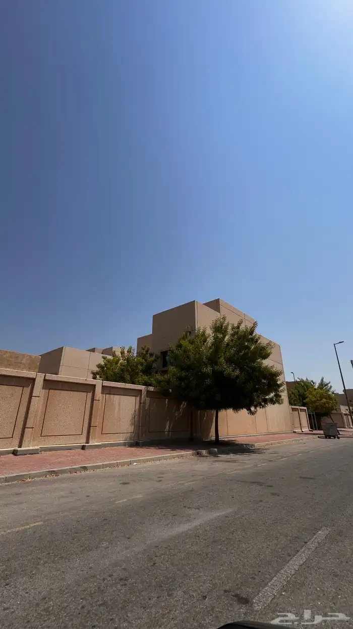 فيلا B2 زاوية للبيع في جلمودة 1