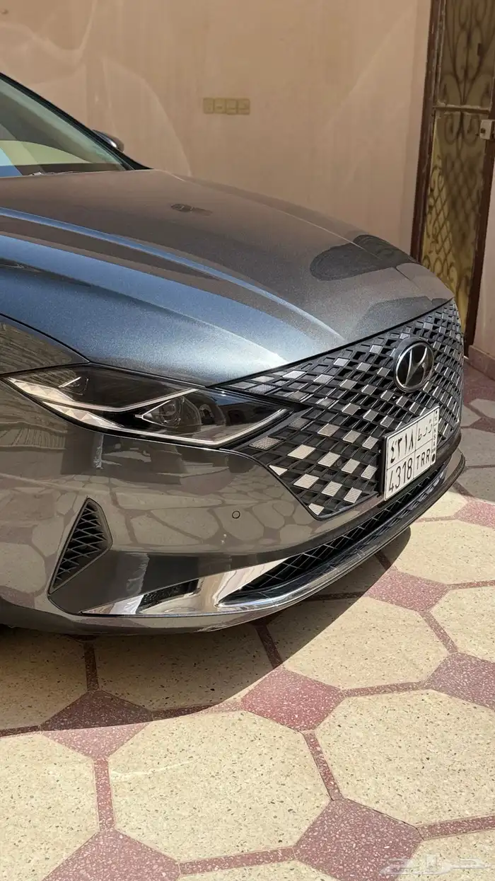 للبيع أزيرا 2023 سمارت بحالة الوكالة الوعلان 2