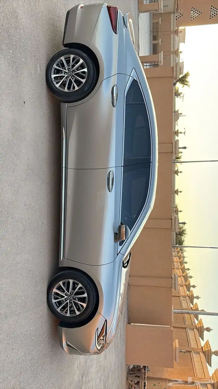 لكزس 350 ES 1