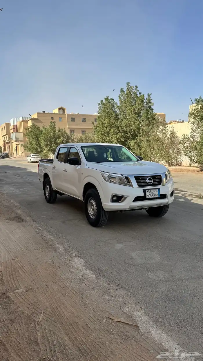 نيسان نافارا 1