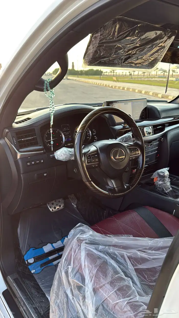 لكزس 2019 LX بلاك ايدشن 570 17