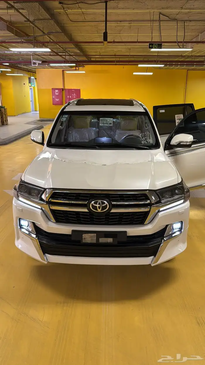 لاندكروزر vxr 2017 مكينه 5.7 20