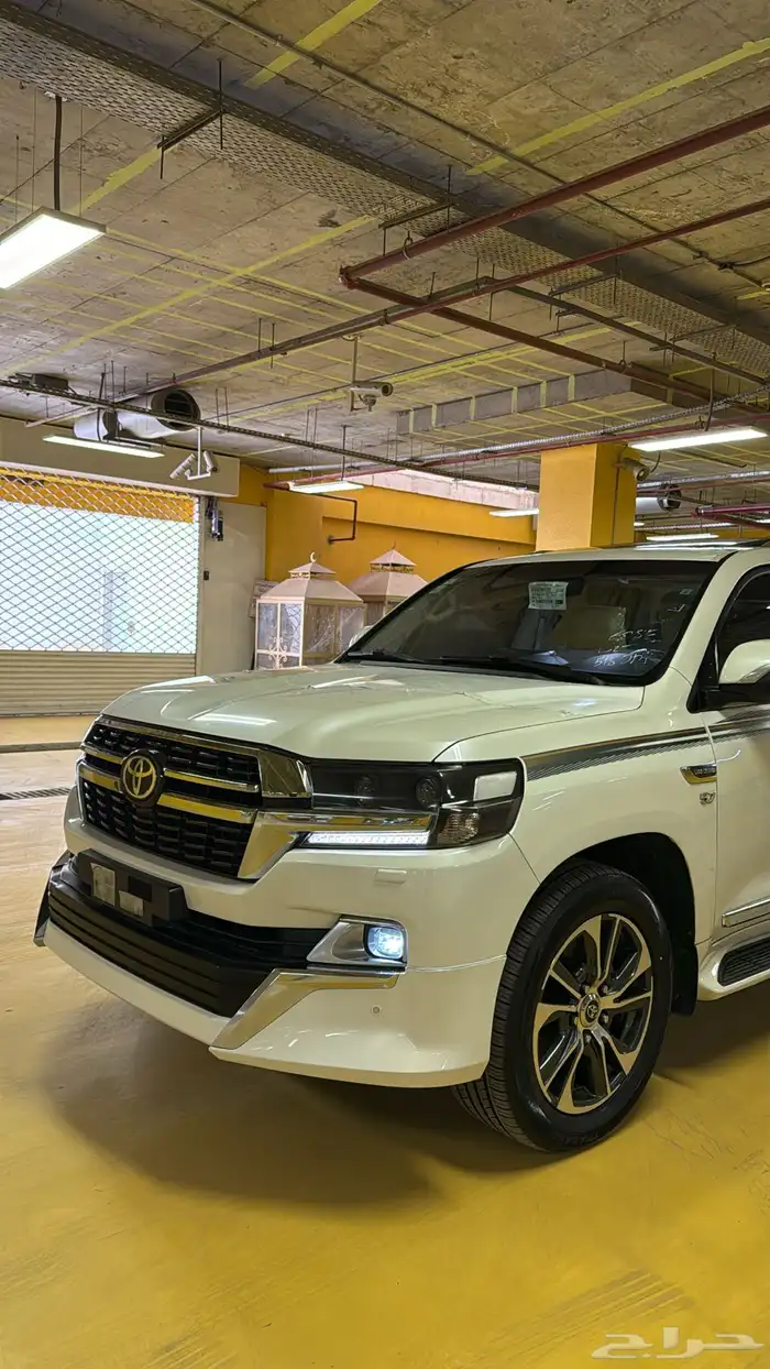 لاندكروزر vxr 2017 مكينه 5.7 17