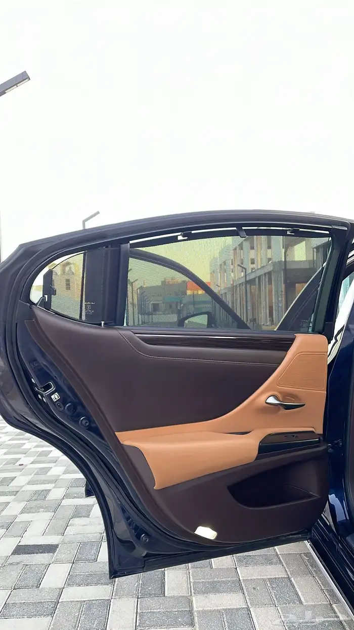 لكزس ES 350 CC 2019 18