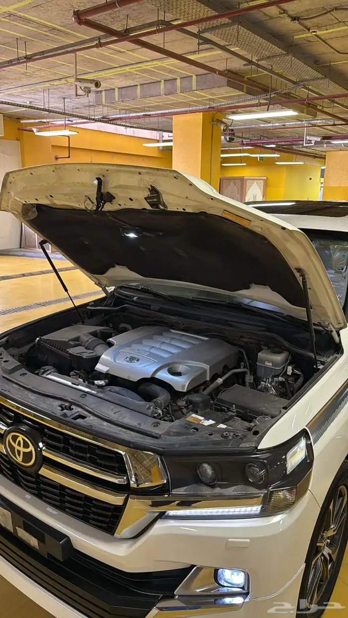 لاندكروزر vxr 2017 مكينه 5.7 21