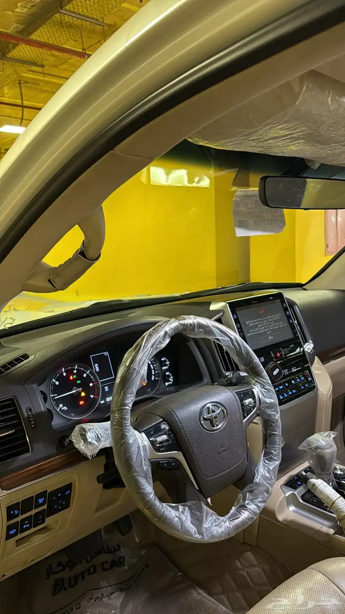 لاندكروزر vxr 2017 مكينه 5.7 23