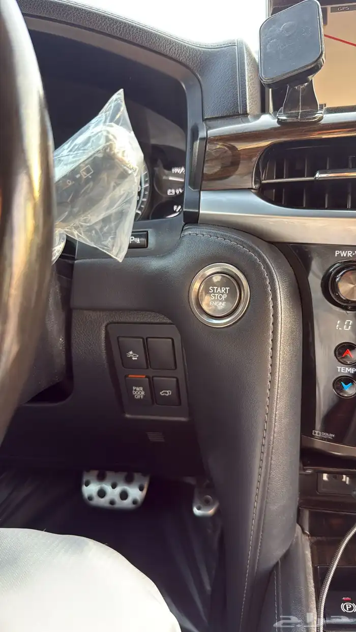 لكزس 2019 LX بلاك ايدشن 570 26