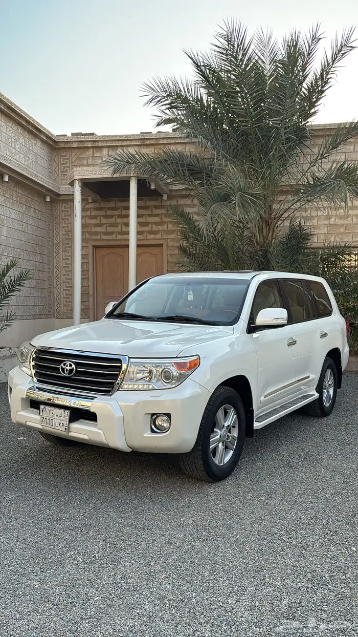 لاندكروزر مديل 2014 فل 8 سرندل 1