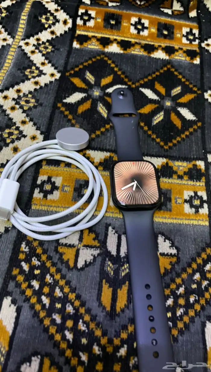 نوع الجهاز المنيوم حجم الشاشه 46 mm الاتصال جي بي اس اللون 0