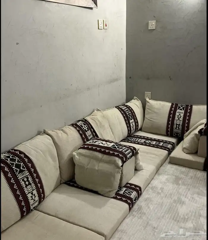 جلسات شعبية شتوية ارضية و طاولات بلوت 8