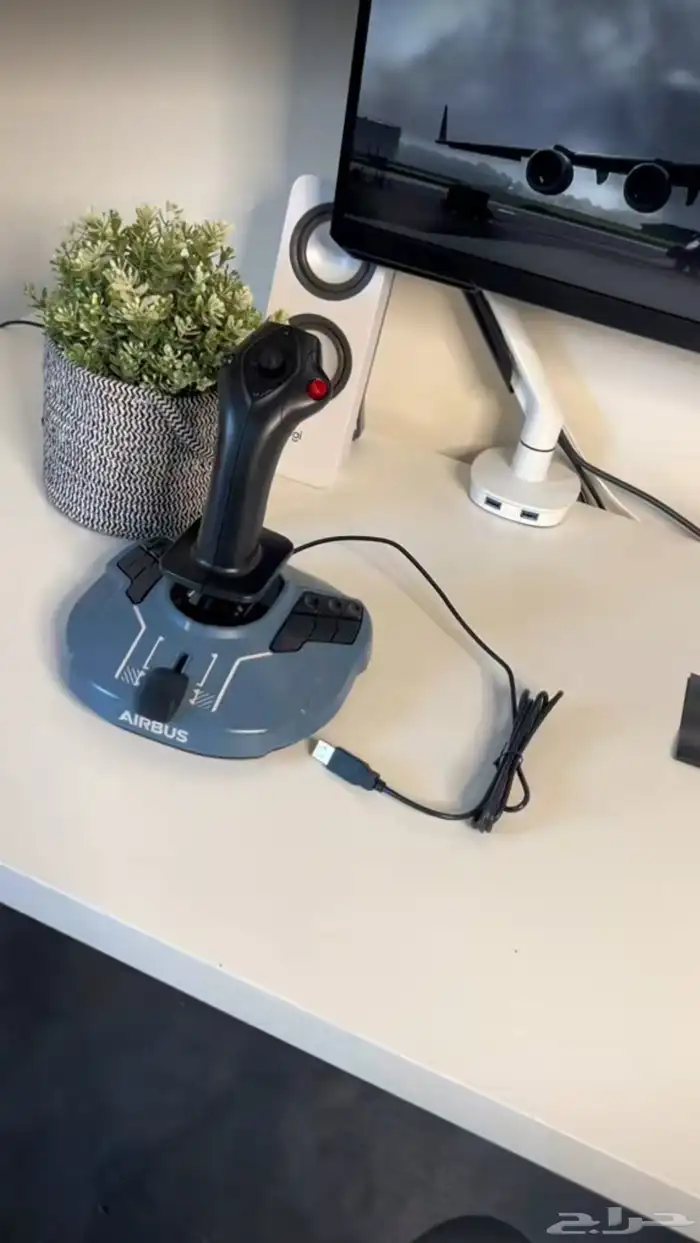 جهاز محاكي طيران ايرباص من Thrustmaster 1