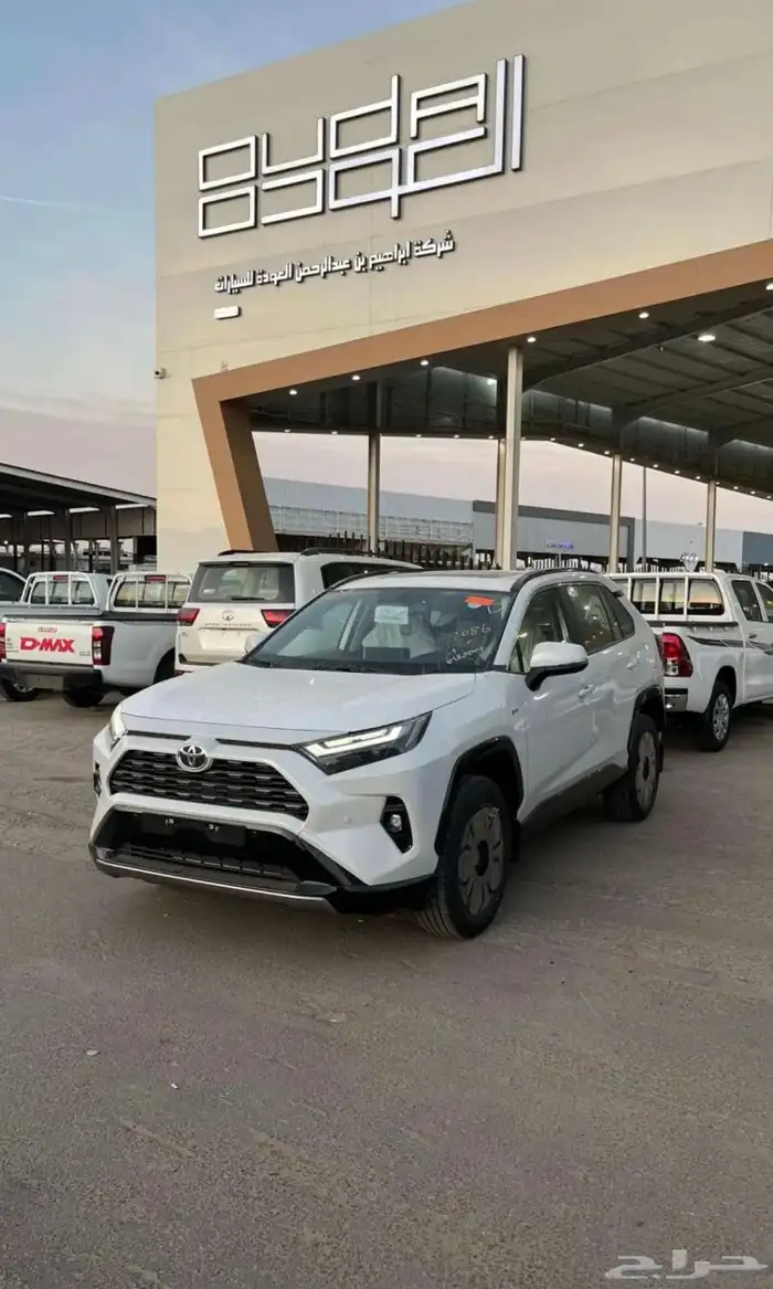 تويوتا راف 4 2025 1