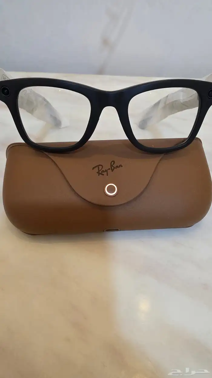 Ray-Ban Wavfarer Smart Glasses 1
