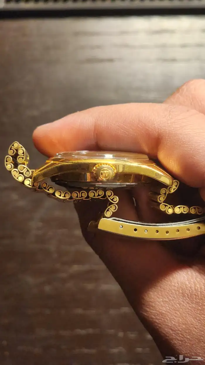 ساعة ام صليب قديمه West End Watch Co 3