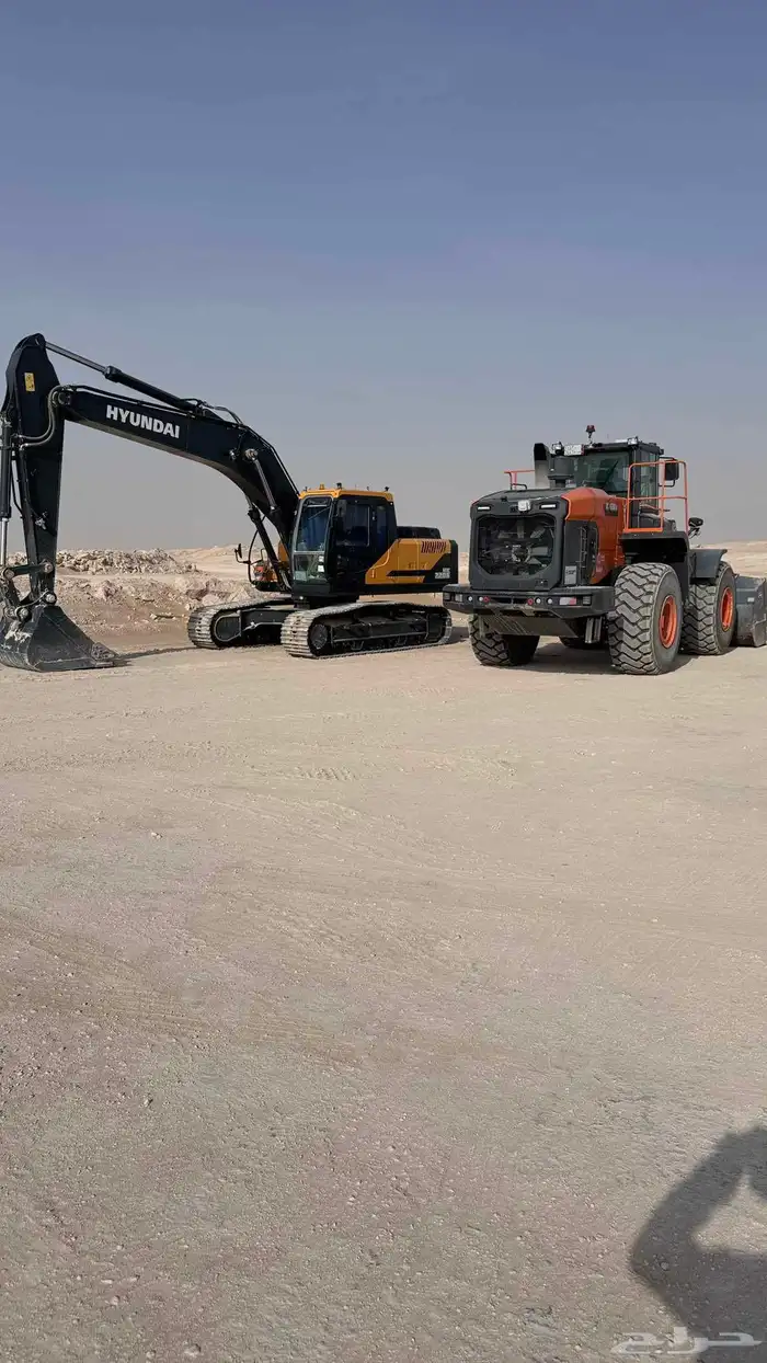 بكلين للايجار حفارات مقاول حفر 1