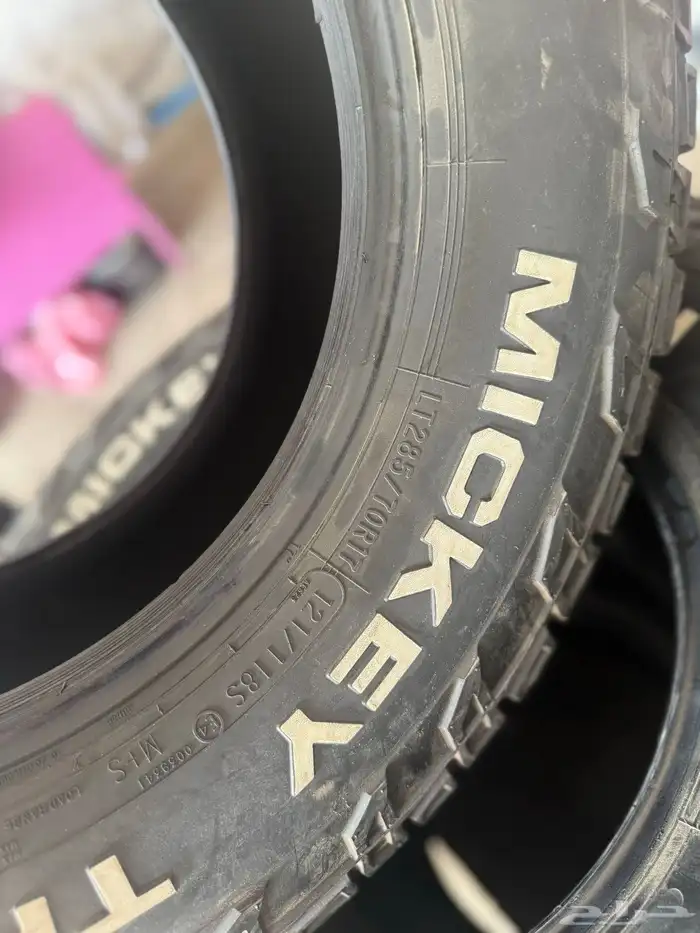 285 70 17 كفرات حجري ميكي USA ت 21 مشروطة من الشمس والتحبيل 4