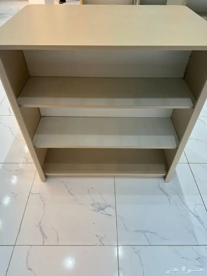 طاولات وارفف للبيع 0