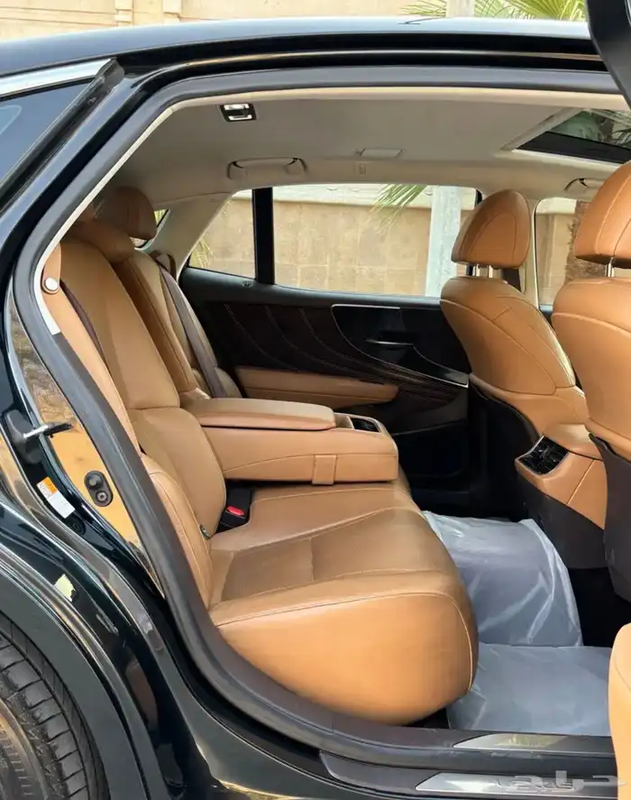 لكزس LS 350 2020 13