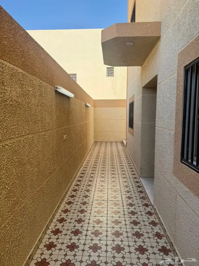 دورين للبيع بحي المنتزة 3