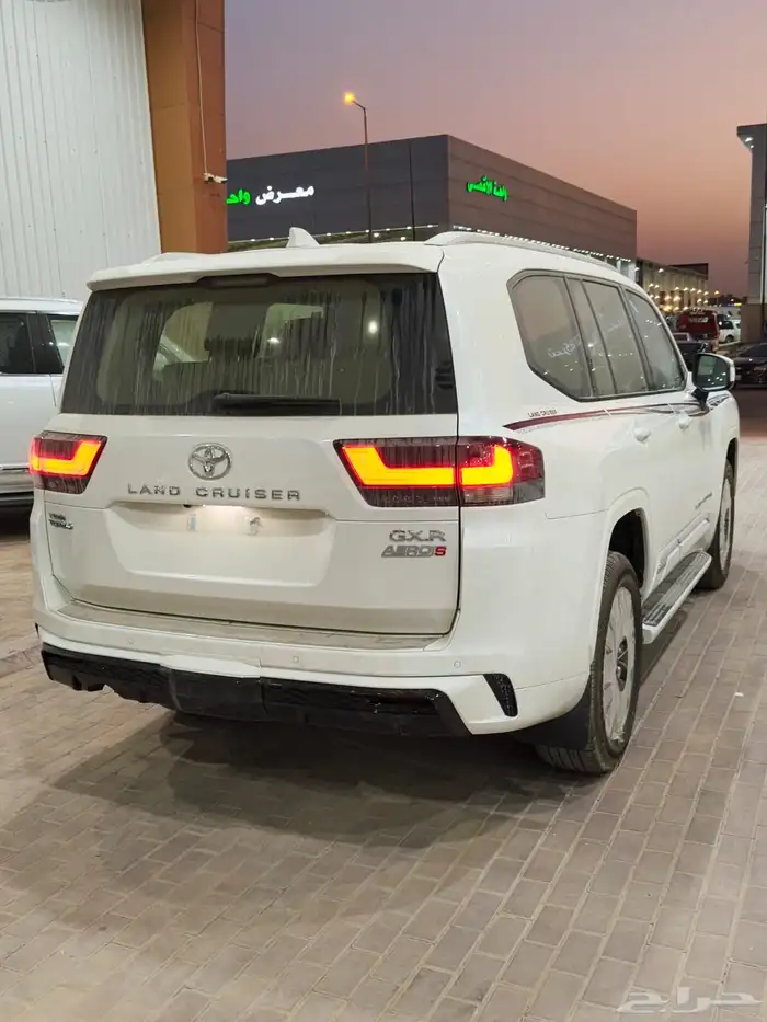 2025 ابيض  الساير 9