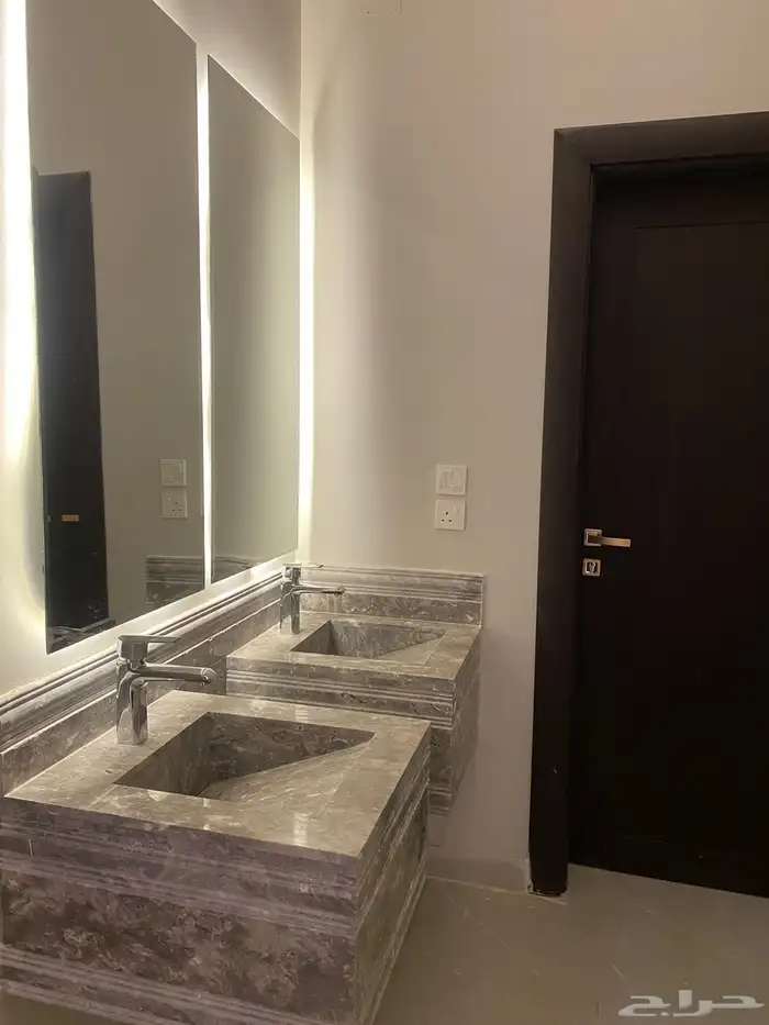 فلا روف بالمصيف للبيع تبوك 13