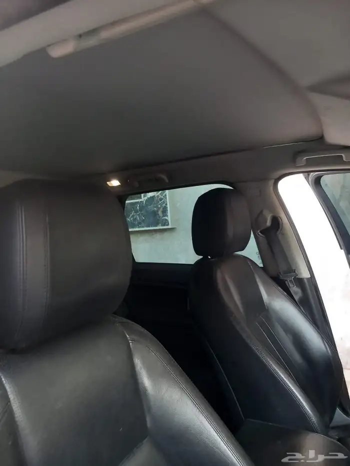 للبيع لاندروفر اسود سبورت دسكفري ديزل موديل 2018 15