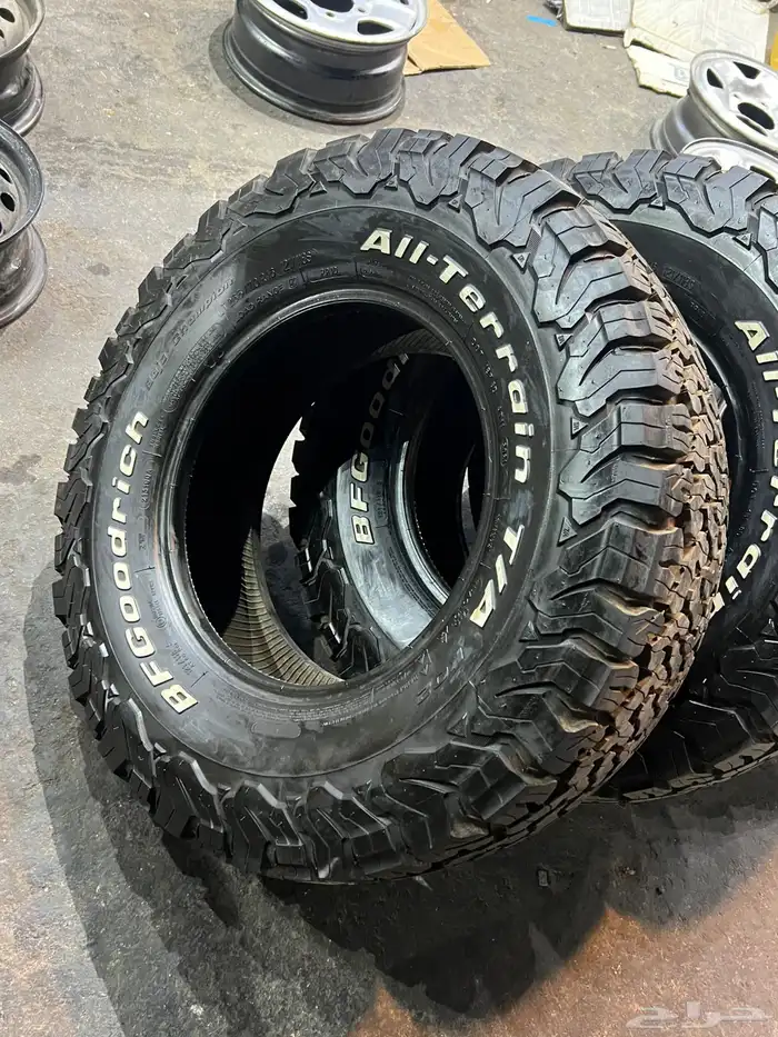 كفرات نص حجري بي اف جودرتش مقاس 265 70 16 24