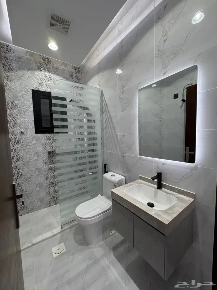 يوجد لدينا شقق 4 غرف للبيع تمليك من المالك مباشر بسعر مغري 9