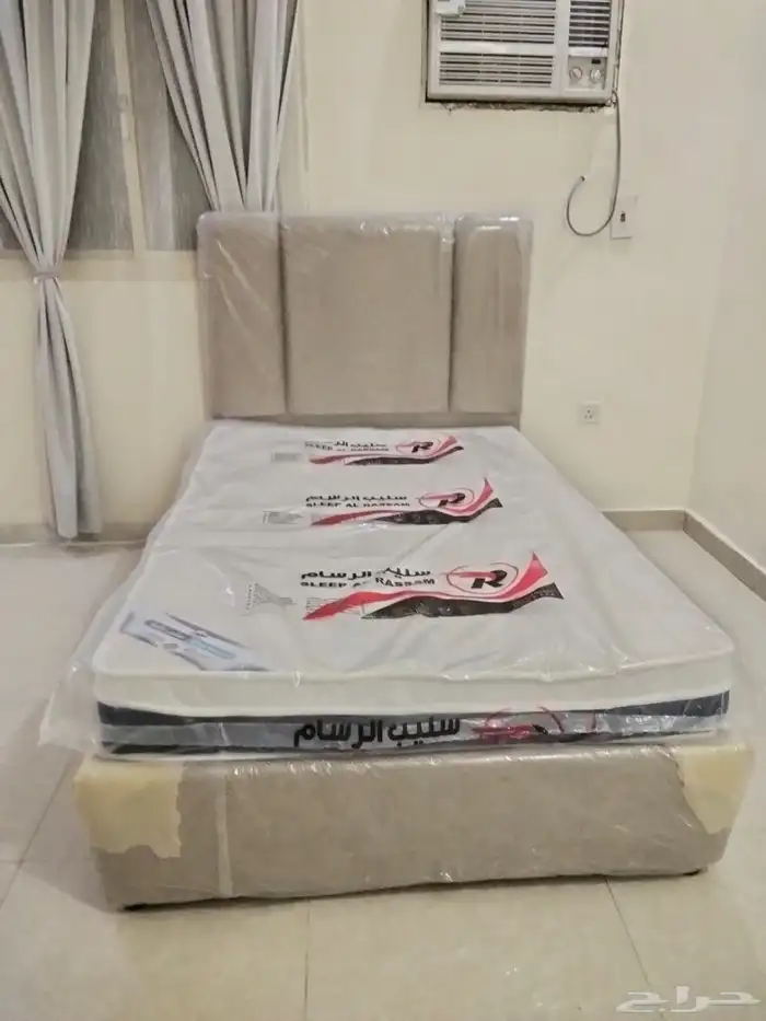 غرفة نوم كاملة  أثاث منزلي  سرير ودولاب وبطانيات 3