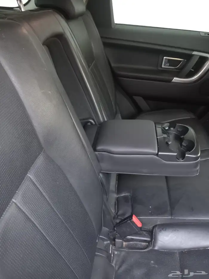 للبيع لاندروفر اسود سبورت دسكفري ديزل موديل 2018 8