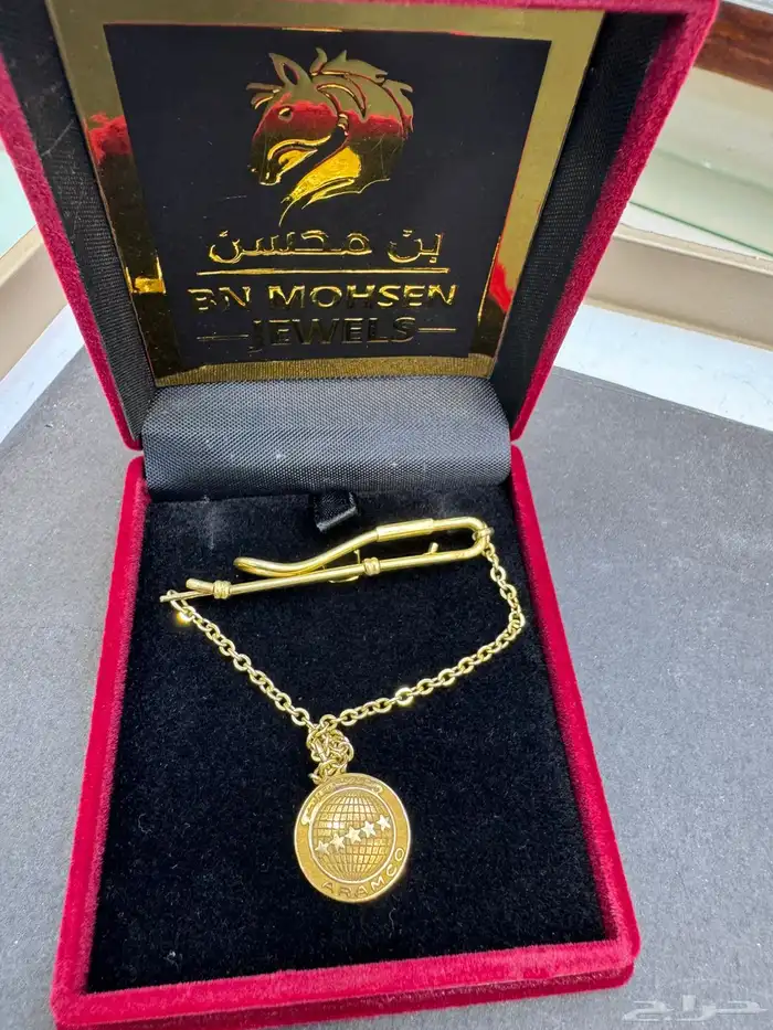 أوسمة ذهب عيار 14 أرامكو عمرها نادرة 1