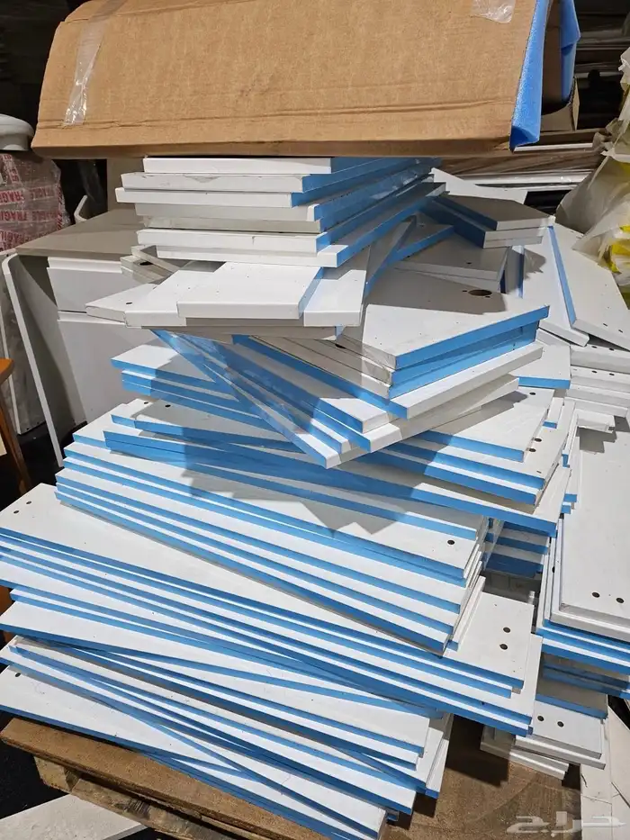 مطابخ مستوردة من بريطانيا صناعة امريكية موجود 3 متر واجهات 8