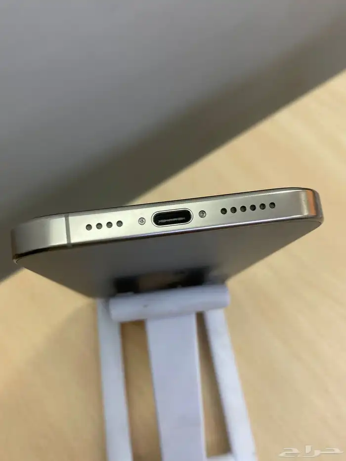 ايفون 16 برو ماكس 512 GB تيتانيوم - IPhone 16 Pro Max 512GB 3