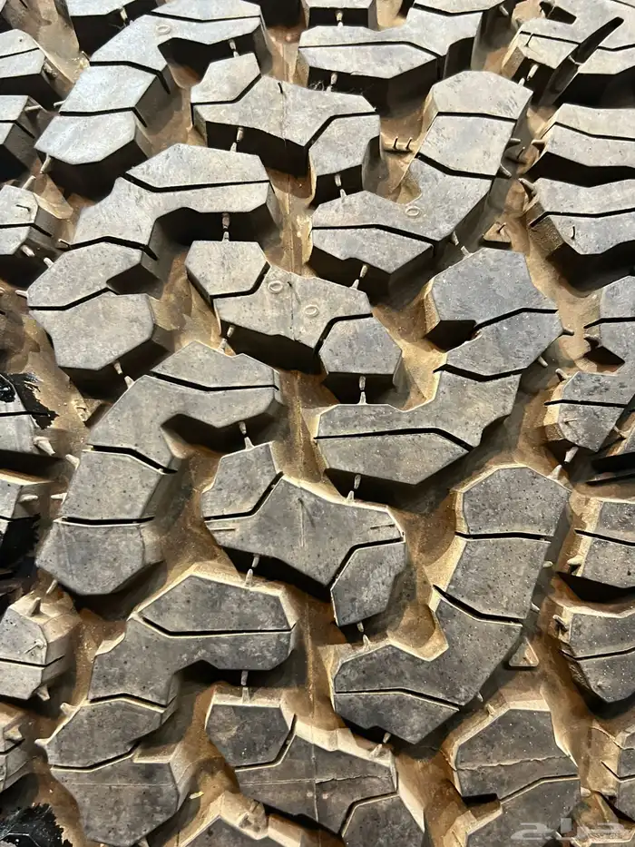 كفرات نص حجري بي اف جودرتش مقاس 265 70 16 19