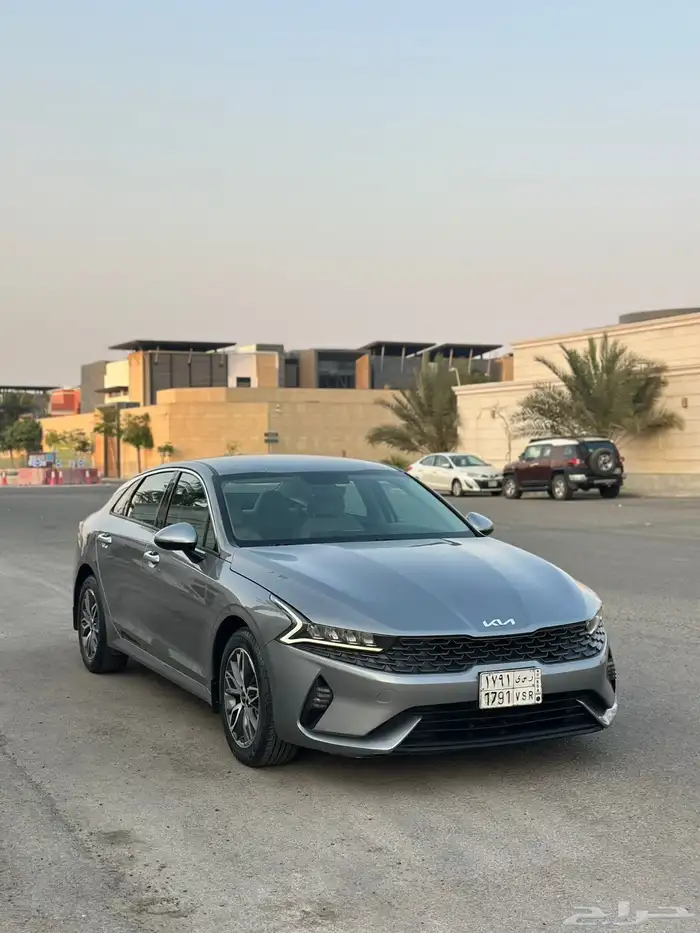 كيا K5 2023 نص فل 2