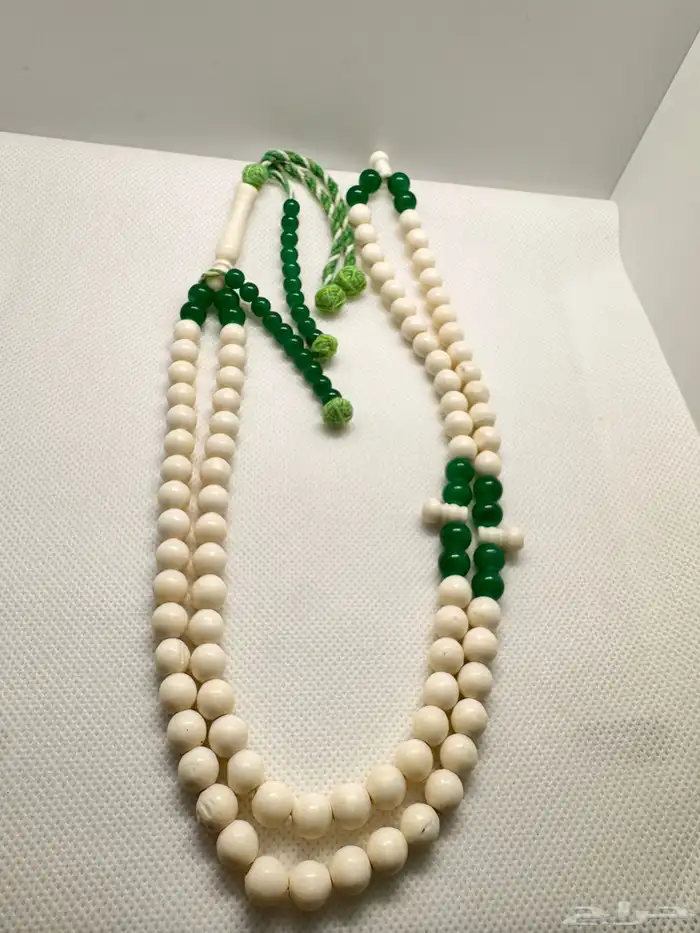 سبحة مميزة عظم مع عقيق اخضر 2