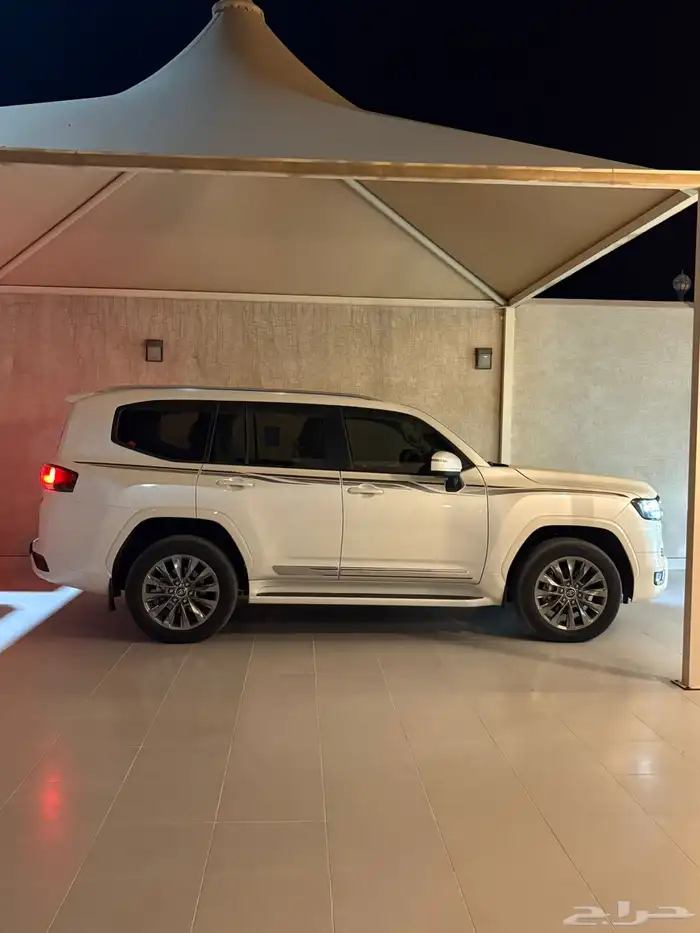 لاندكلوزر رقم 4 المديل 2024 وكاله للبيع 5